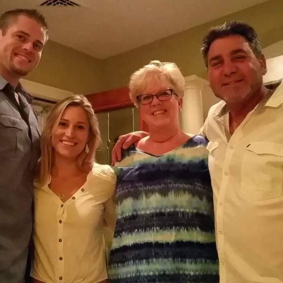 Meet your Posher, Cindy - Picture 1 of 1