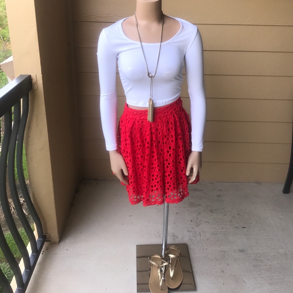 🛍GB Eyelet Skirt - Picture 1 of 5