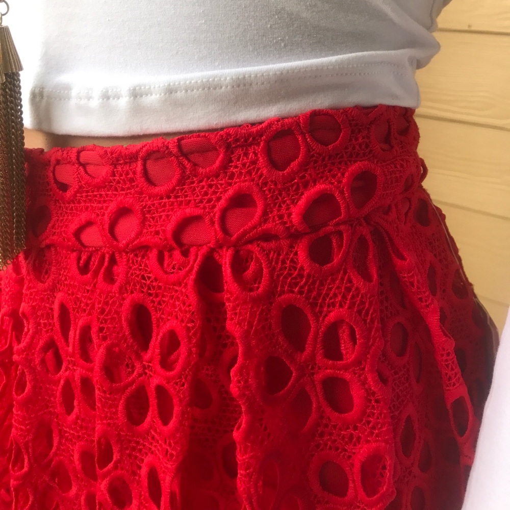 🛍GB Eyelet Skirt - Picture 2 of 5