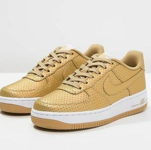 Nike air force 1 size 5 youth fits size 6.5 women