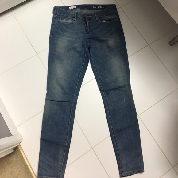 GAP Denim - Gap legging jean in distressed look