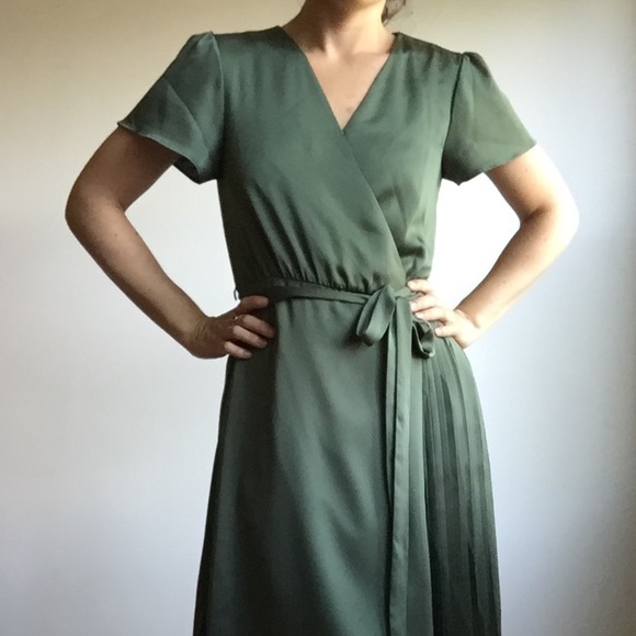 banana republic green wrap dress