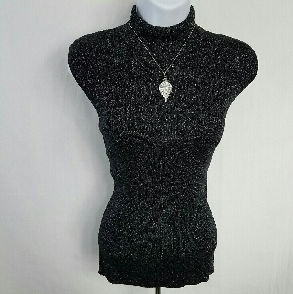 212 Collection Sleeveless Turtle Neck Large