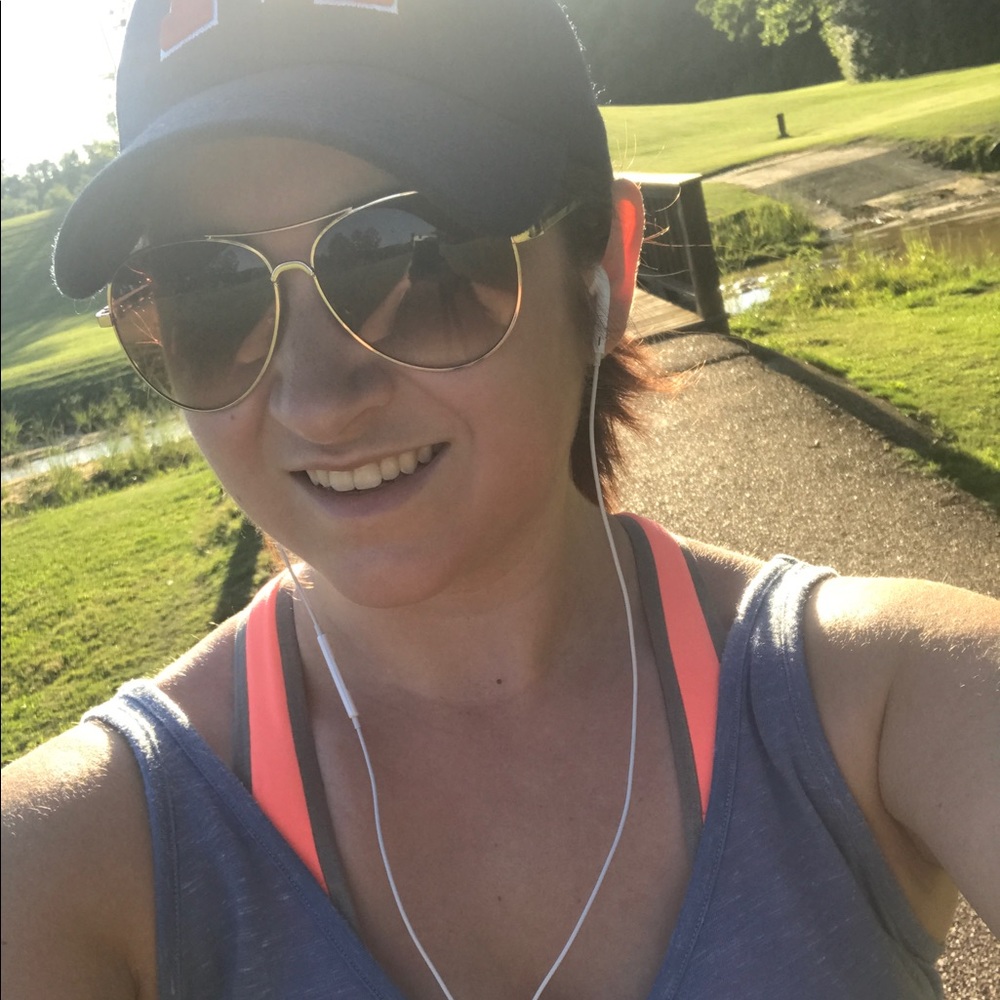 Meet your Posher, Kayla