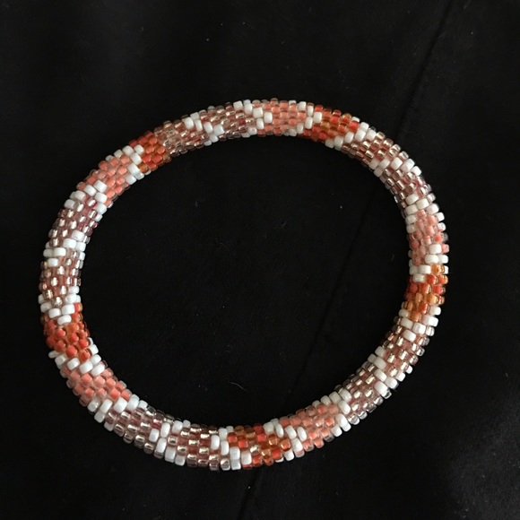 4 cute layer bracelets - Picture 2 of 5
