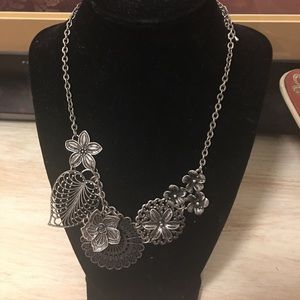 Botanical premier designs necklace