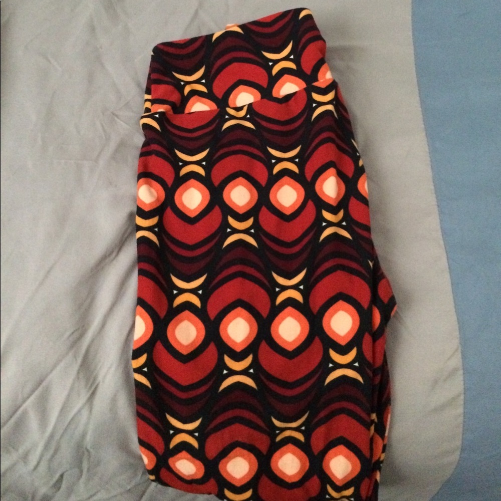 Lularoe OS leggings.