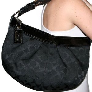 COACH hobo black signature purse w/scarf &dust bag