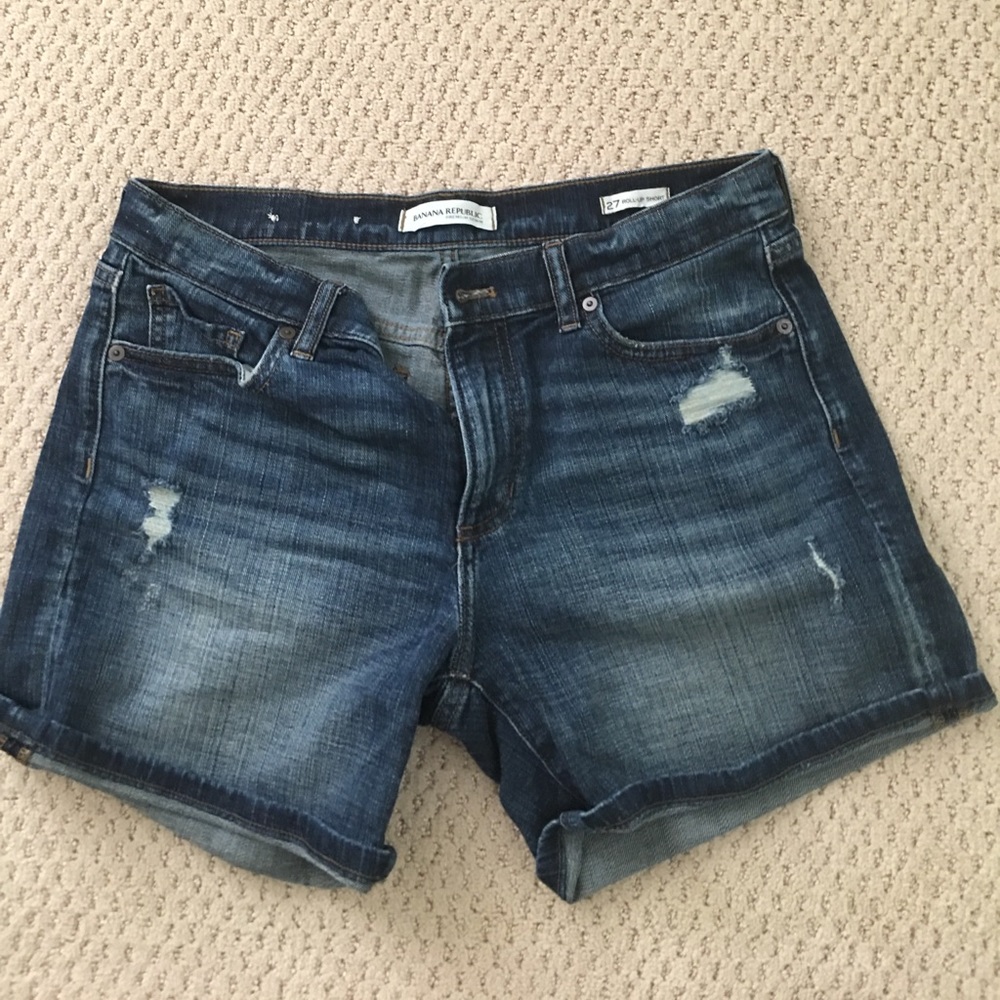 Banana Republic Roll-Up Short