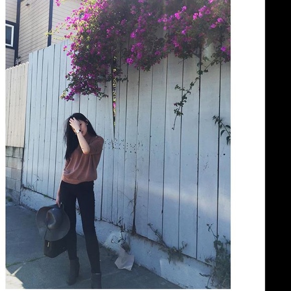 Meet your Posher, Dora - Picture 5 of 8