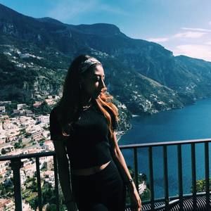 Meet your Posher, Naomi