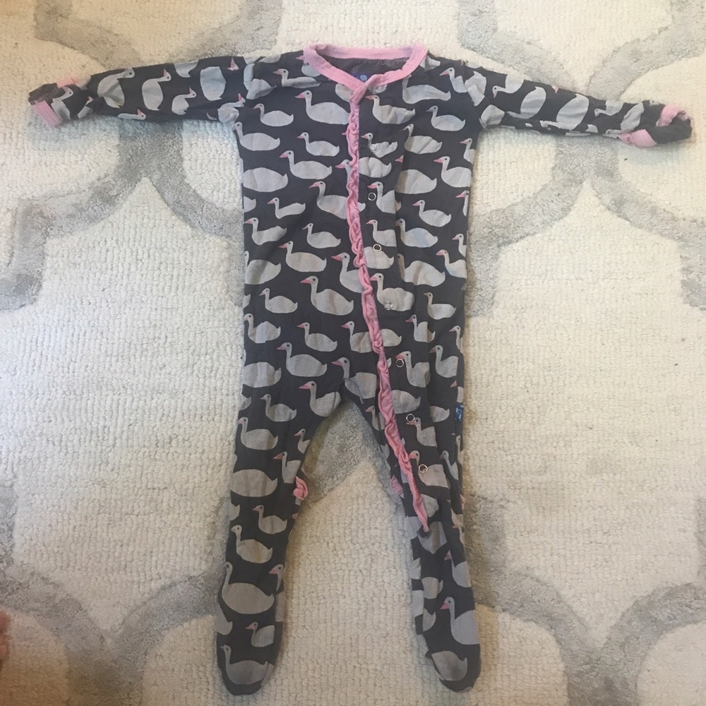 Kickee Pants Ruffle Footies - 3-6 months (goose)