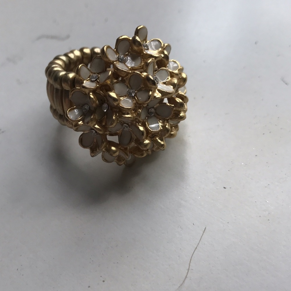 Ring - Picture 2 of 4
