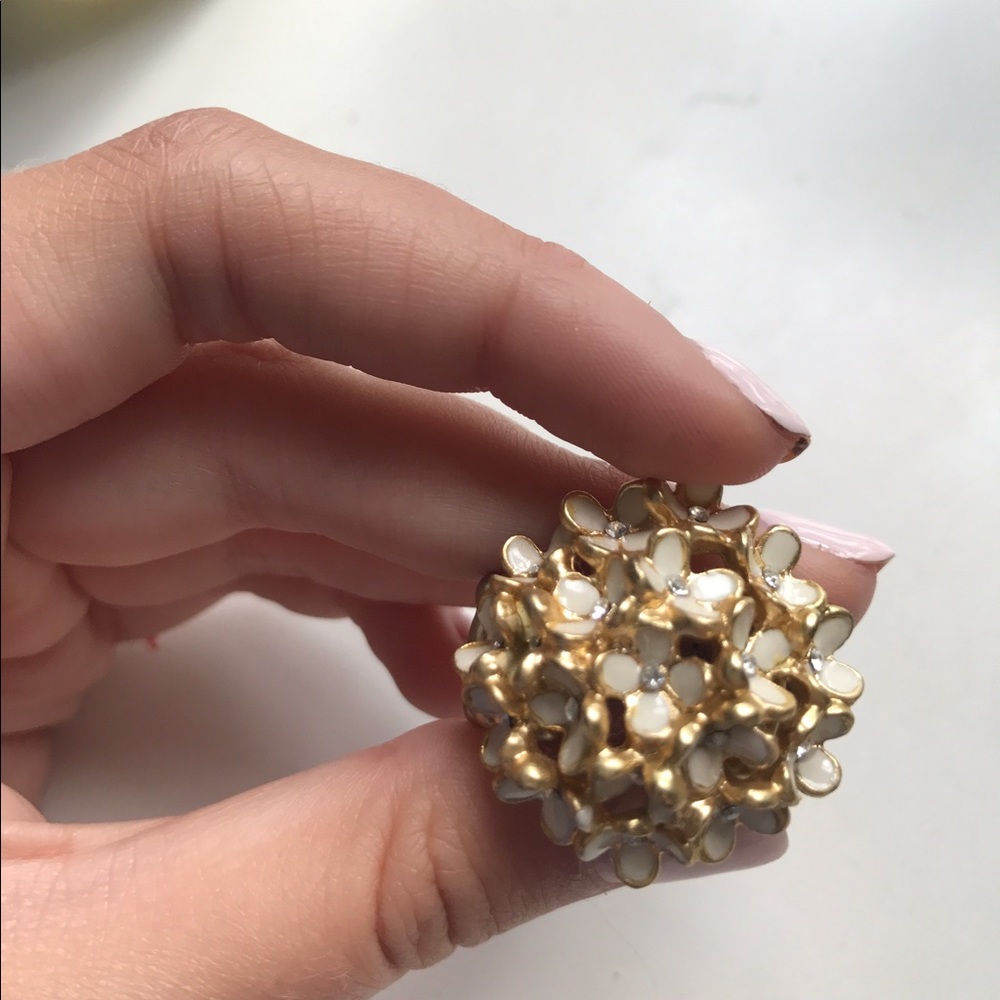Ring - Picture 3 of 4