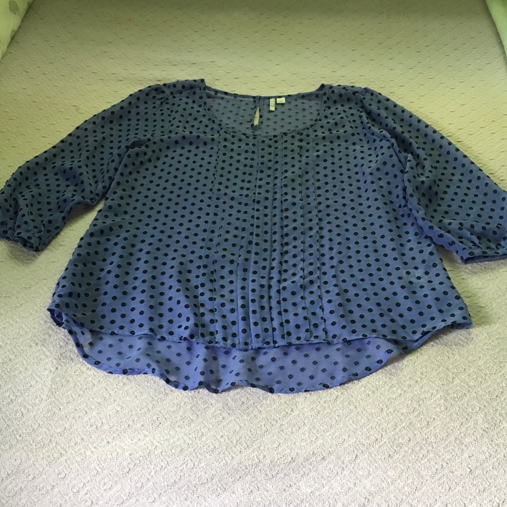 ELLE Polka Dot 3/4 Sleeve Top