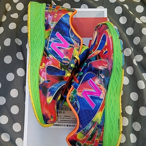 New Balance - Picture 2 of 3