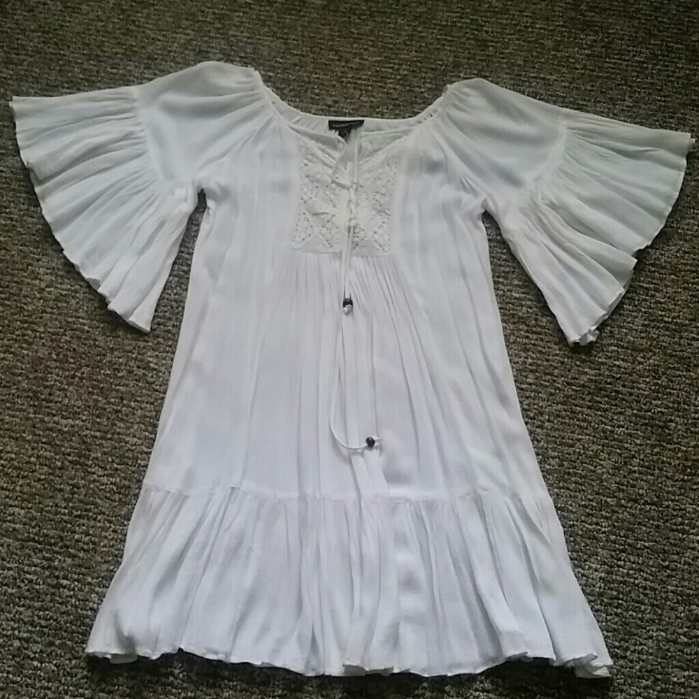 Fashion Fuse White Crochet Flutter Sleeve Dress S