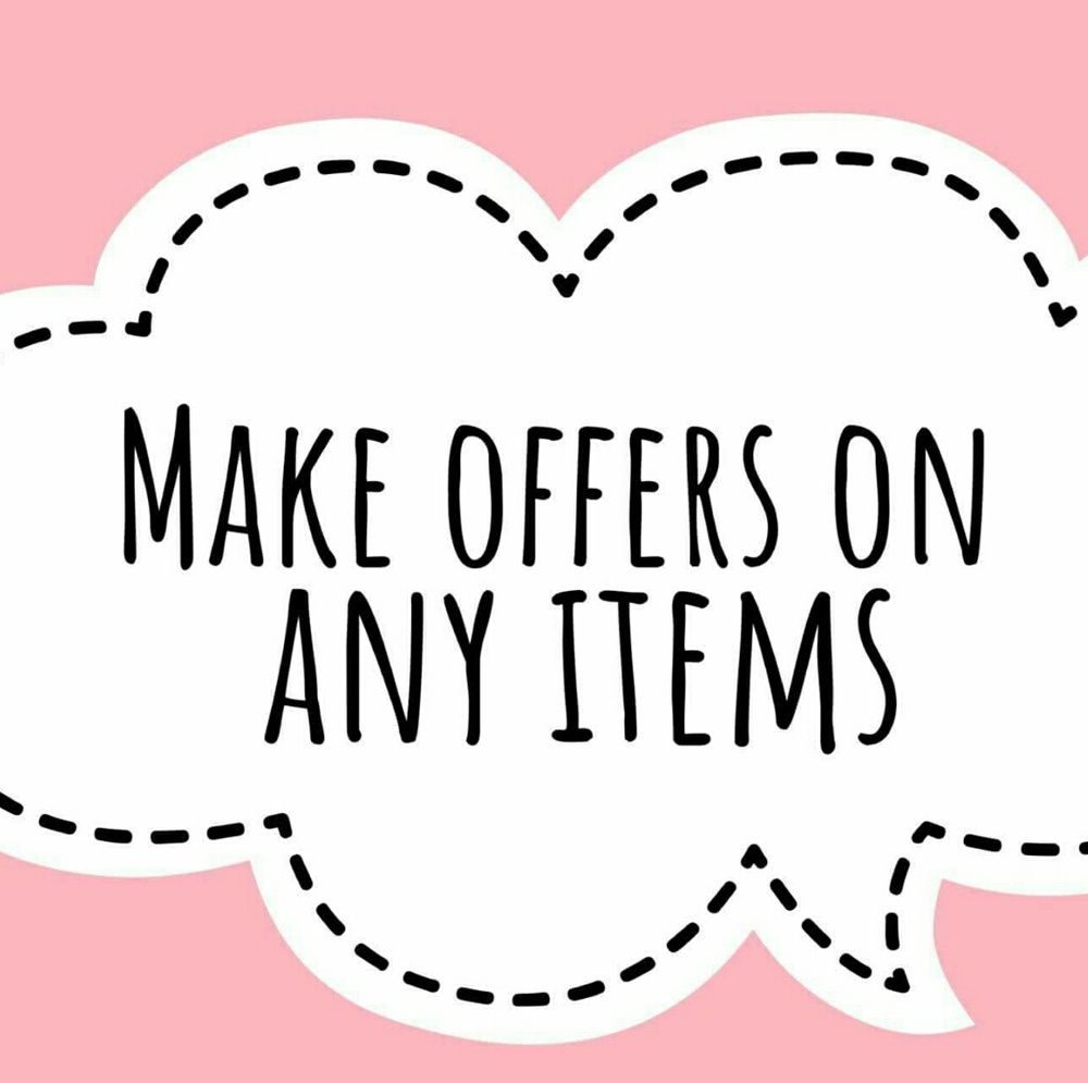 EVERYTHING IN CLOSET 25$ MAKE OFFERS