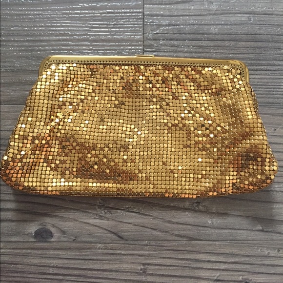 Vintage shimmering gold clutch - Picture 2 of 4