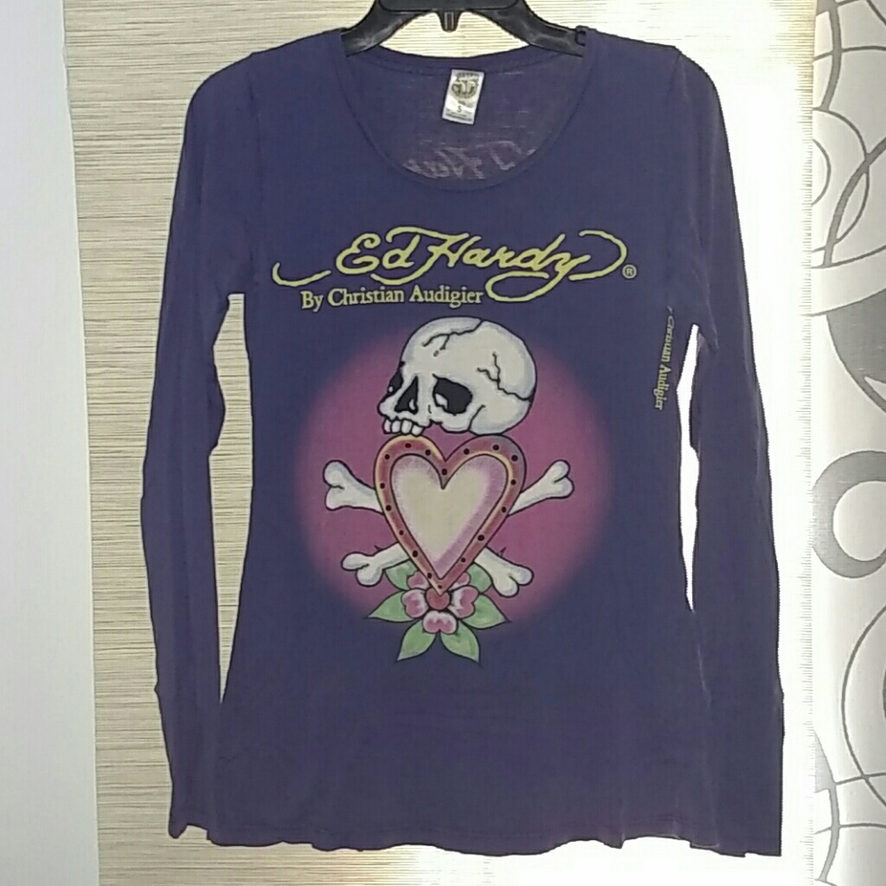 2000s Y2K classics!! Ed Hardy Crossbones & Heart Long Sleeve