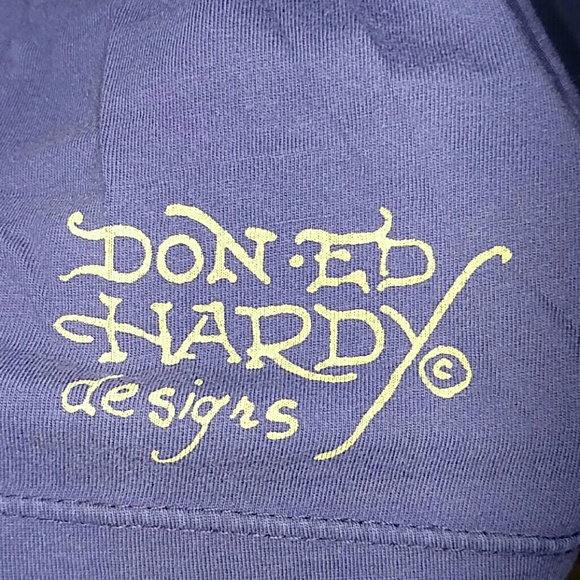 2000s Y2K classics!! Ed Hardy Crossbones & Heart Long Sleeve - Picture 3 of 5