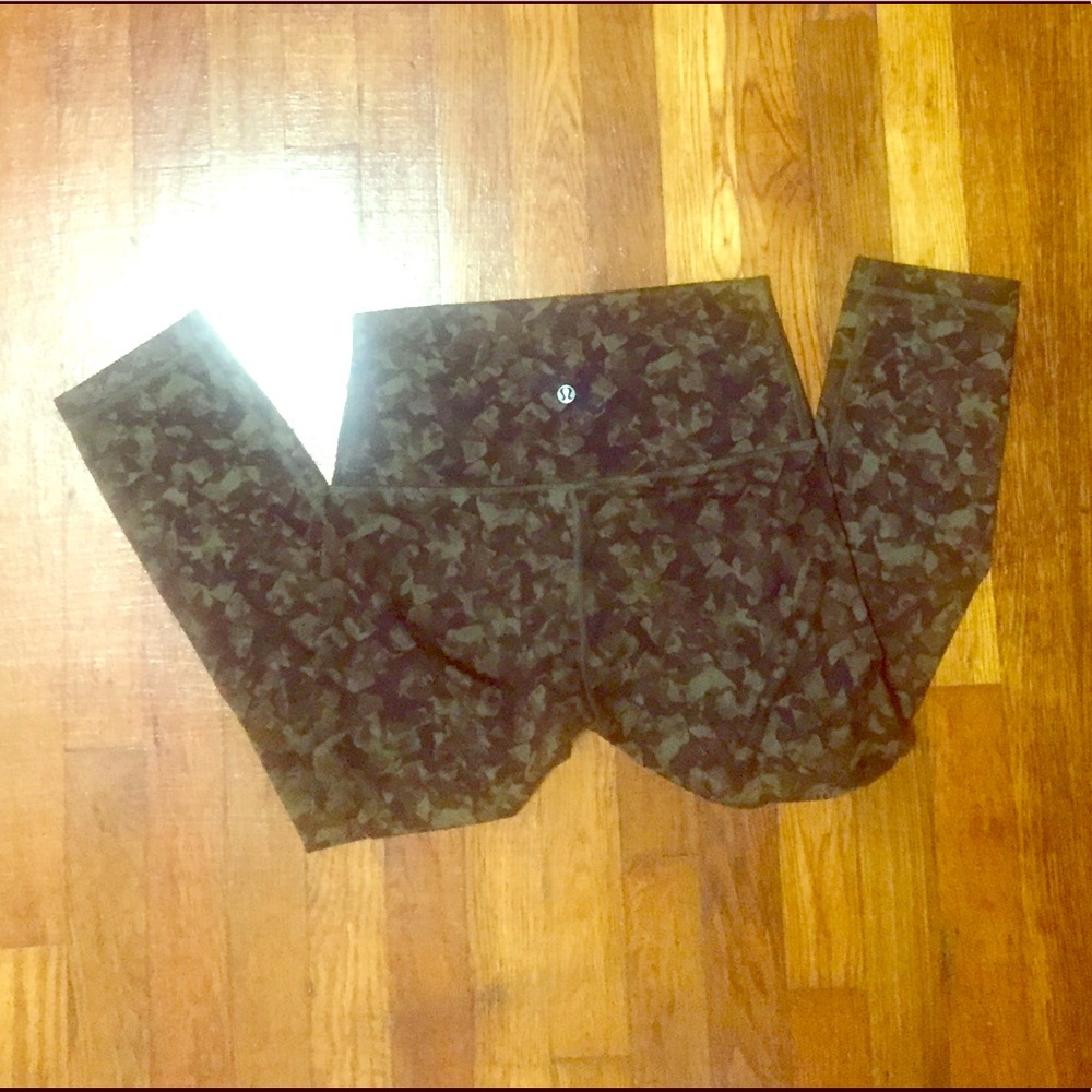 Lululemon wunder under crop