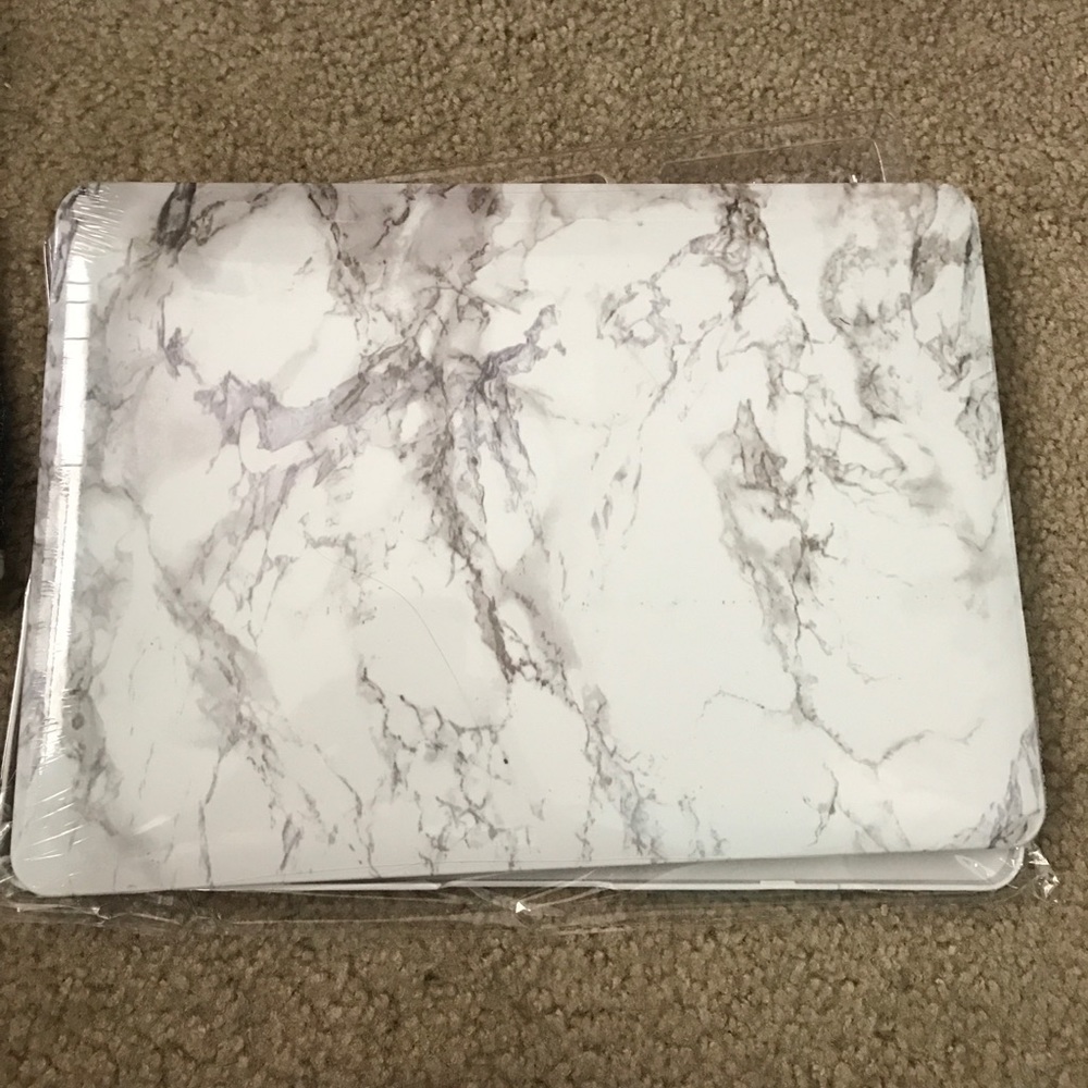 BRAND NEW!! marble macbook hard case!