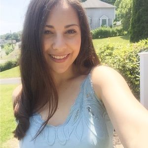 Meet your Posher, Caroline