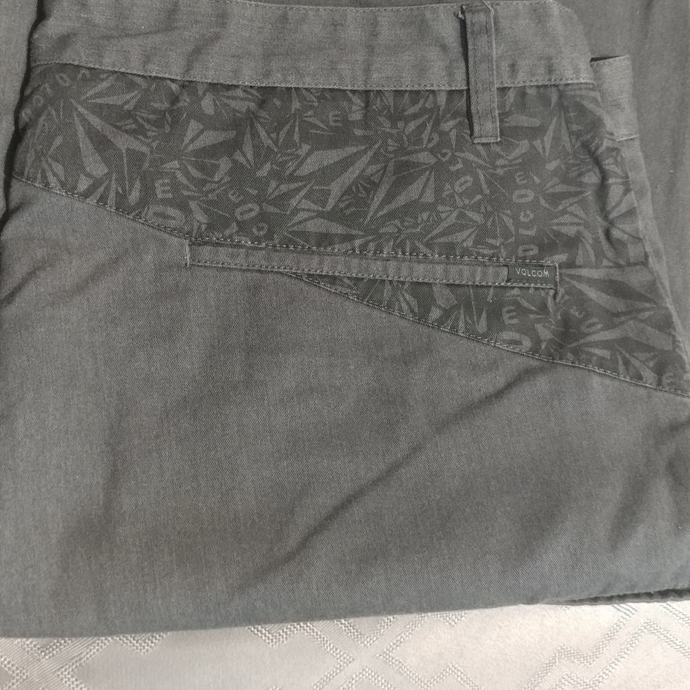 Volcom shorts