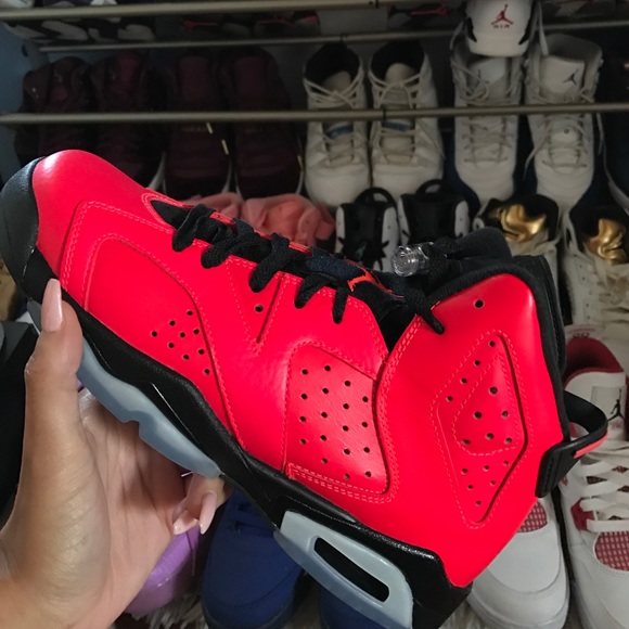 jordan 6 never worn - Picture 3 of 3