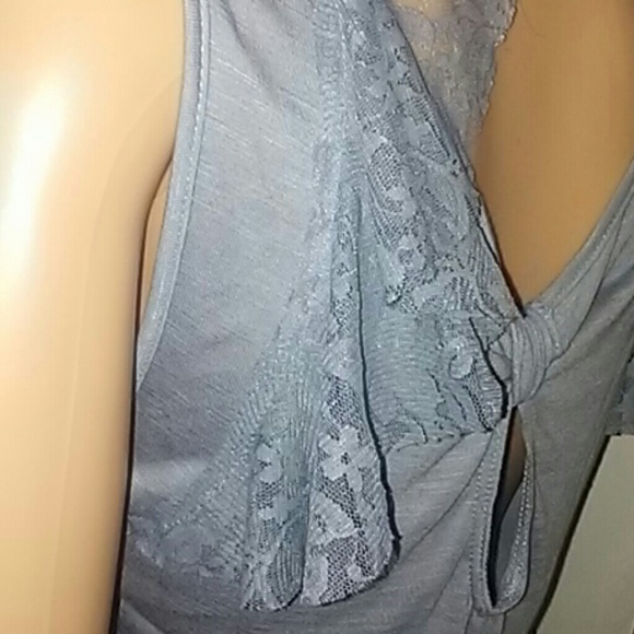 FLEURISH WOMEN'S TOP - Picture 6 of 8