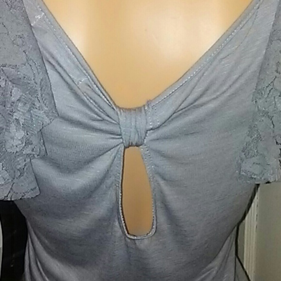 FLEURISH WOMEN'S TOP - Picture 7 of 8