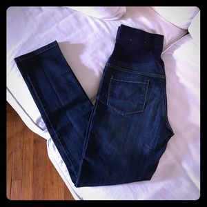 BEST MATERNITY Jeans Ever!