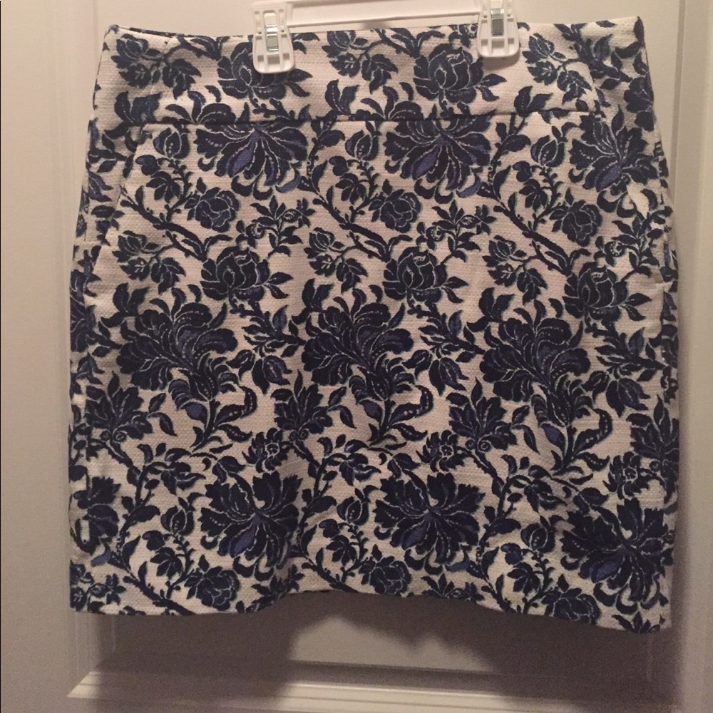 Pencil skirt
