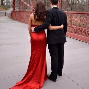 Sherrihill gown