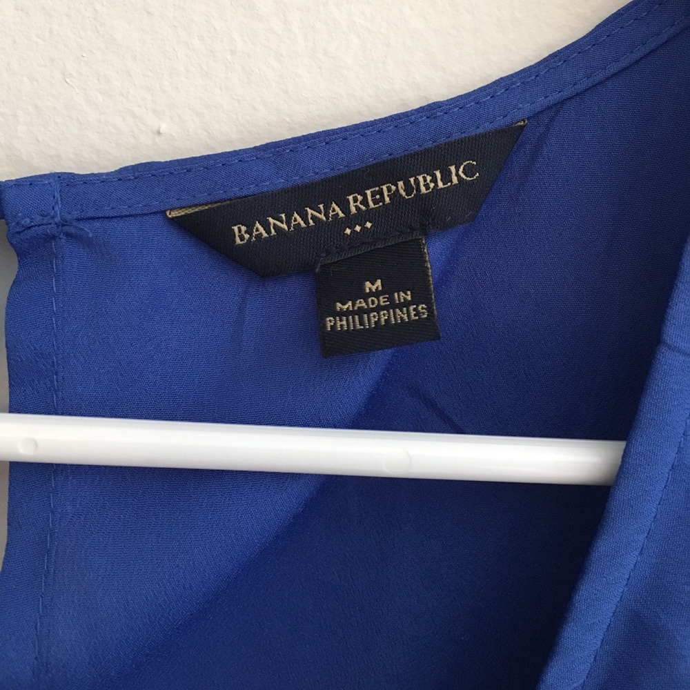 SOLD 🚫 Banana republic ruffle top 💙💙 - Picture 2 of 5