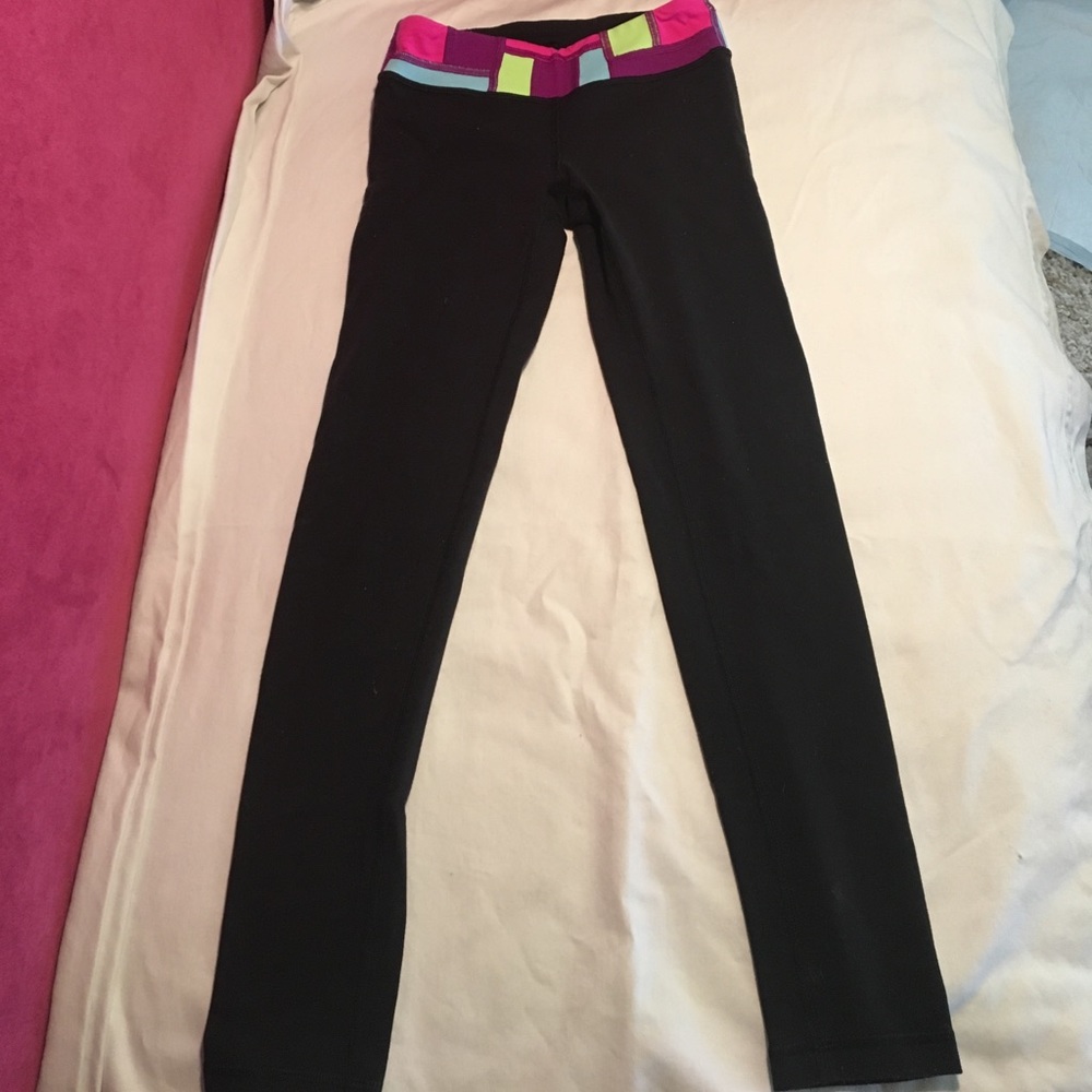 Black reversible Ivivva leggings