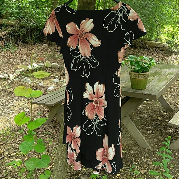 Metaphor Dress - Picture 2 of 6