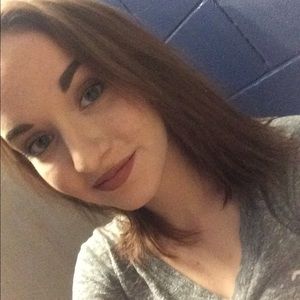 Meet your Posher, Abigail