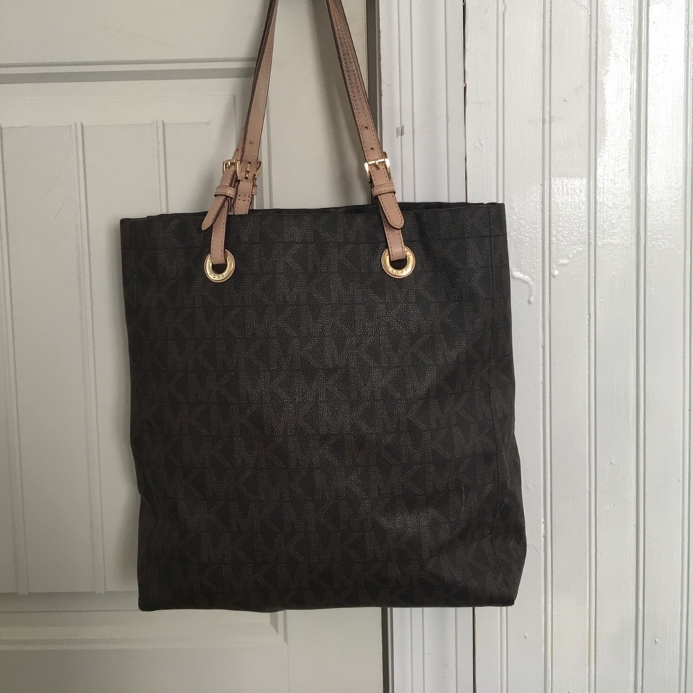 Micheal Kors tote bag