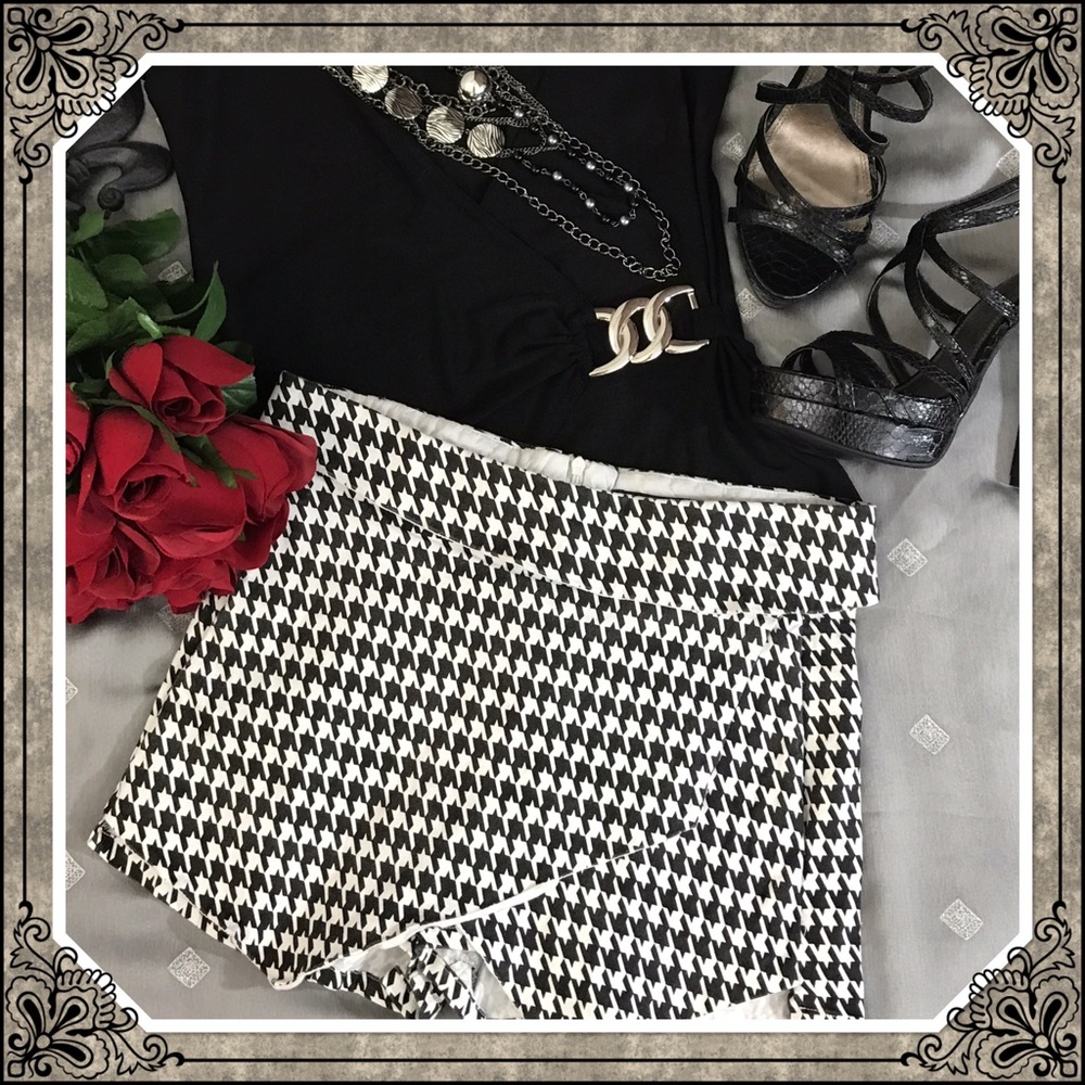 ⚜️Paper Heart houndstooth skorts - Size 12⚜️