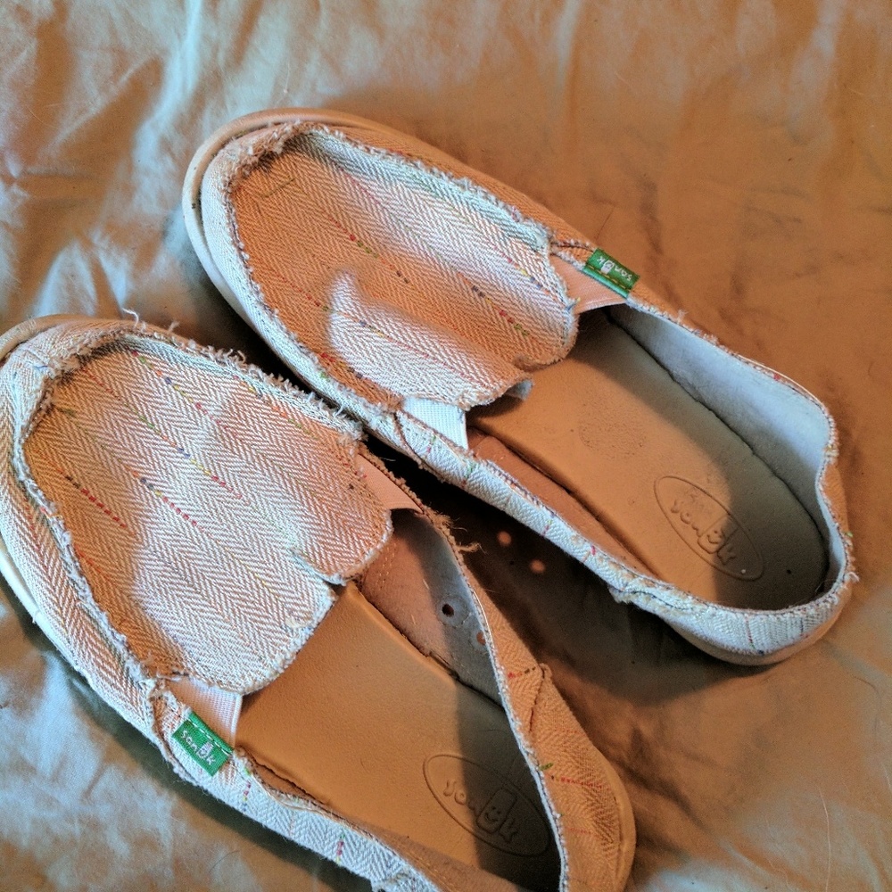 Sanuks