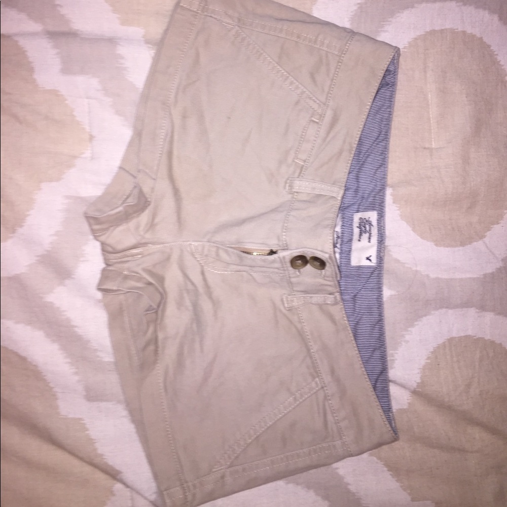 Short American Eagle Khaki Shorts