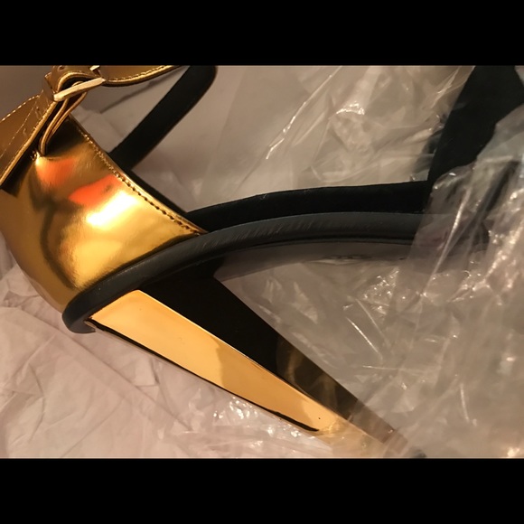 Dolce Vita 'Neci' Sandal - Picture 1 of 5