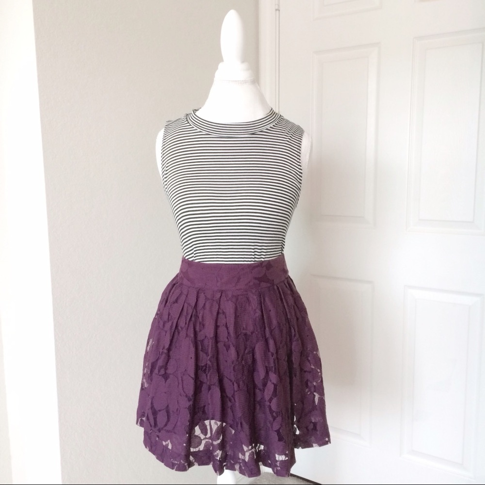 LOFT Lace Pleated Skirt