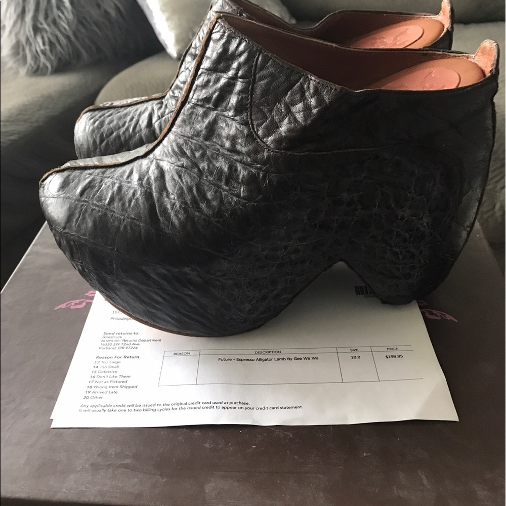 Gee Wa Wa Espresso alligator lamb clogs