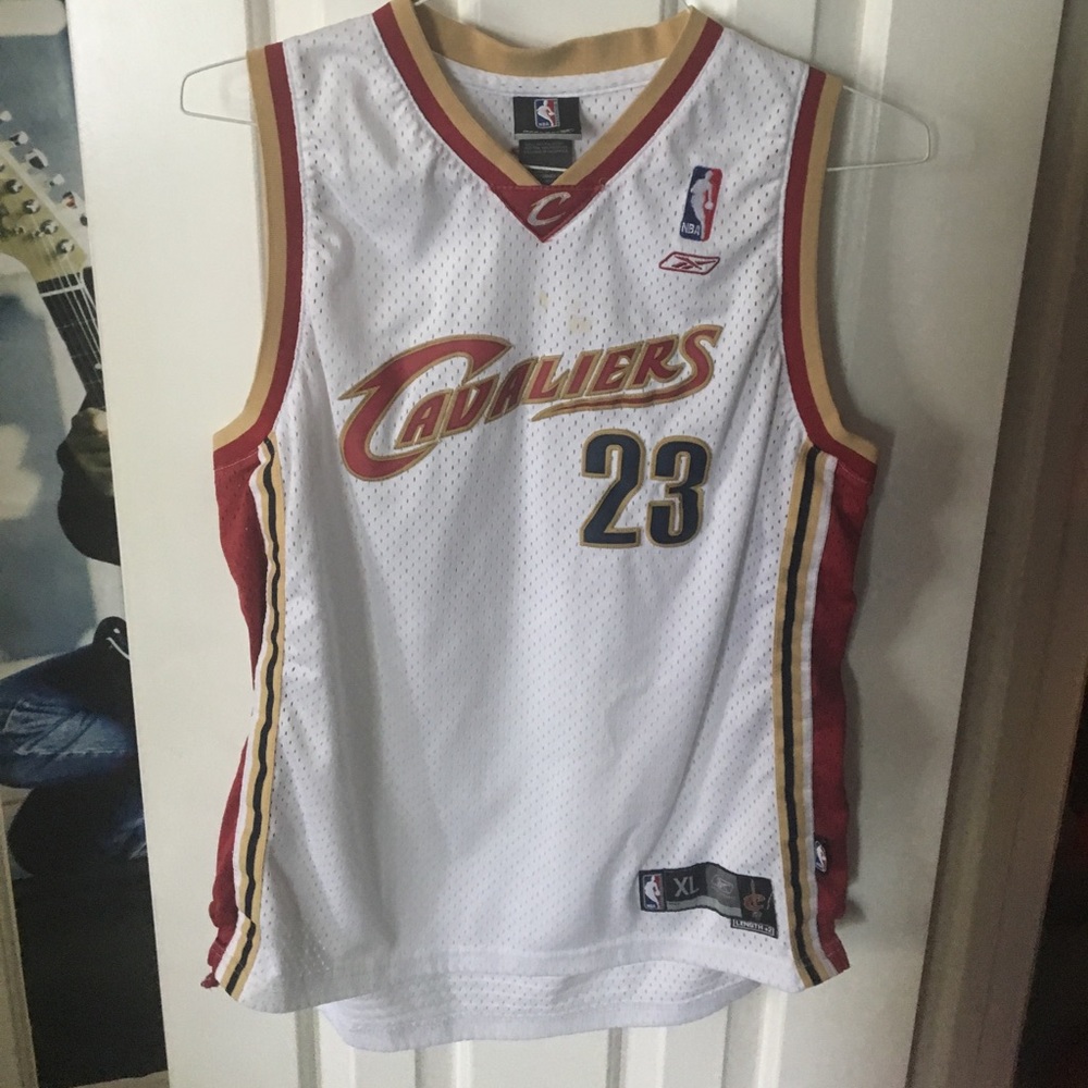 Reebok stitched Lebron James Cavaliers jersey YL