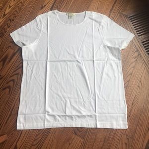 Eddie Bauer white tee