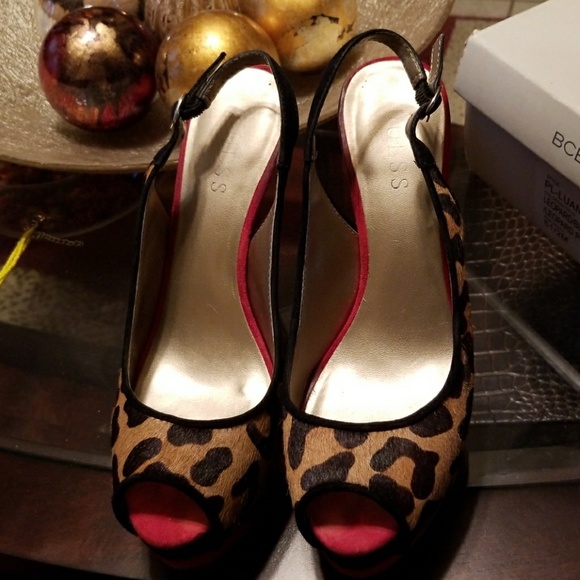 Guess Size 6.5 Leopard print w/ Red Trim Too Sexy - Picture 7 of 8