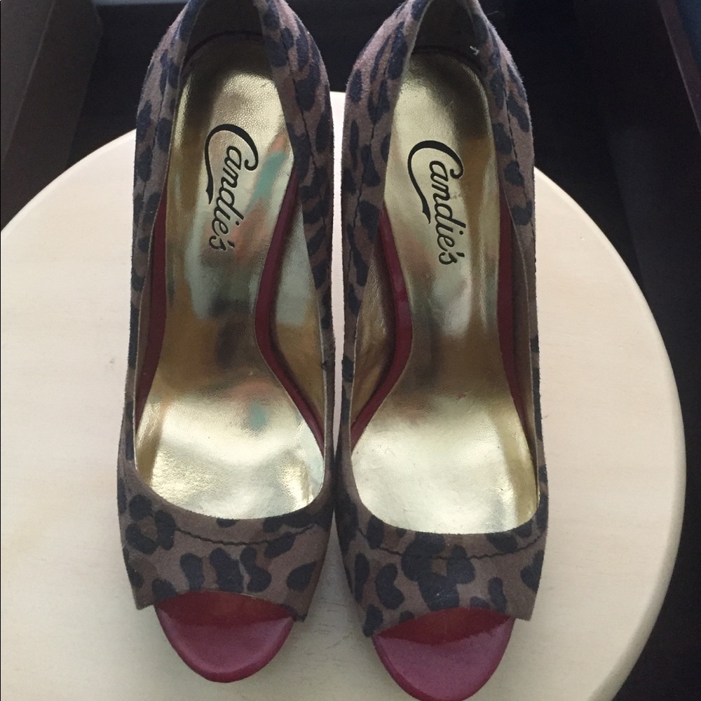 Leopard print platform heels